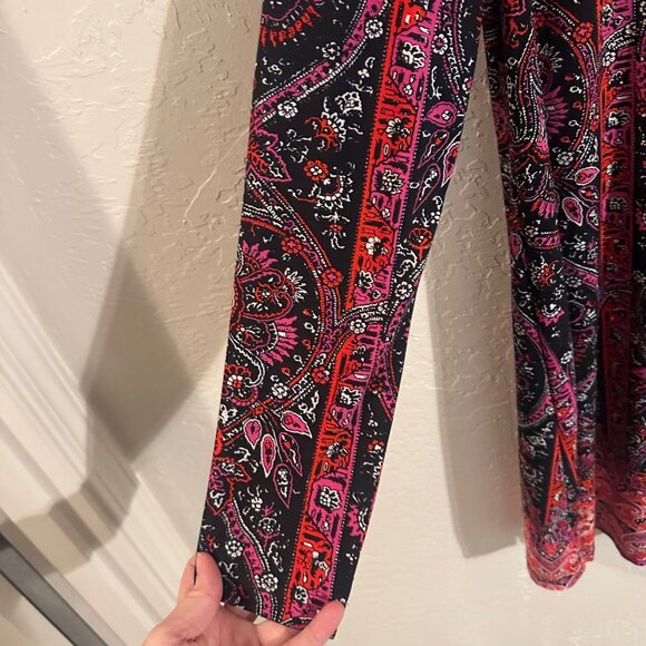 Neiman Marcus Plus Size Fuschia & Paisley Long Sleeved Hippie Midi Shift Dress - Picture 3 of 9